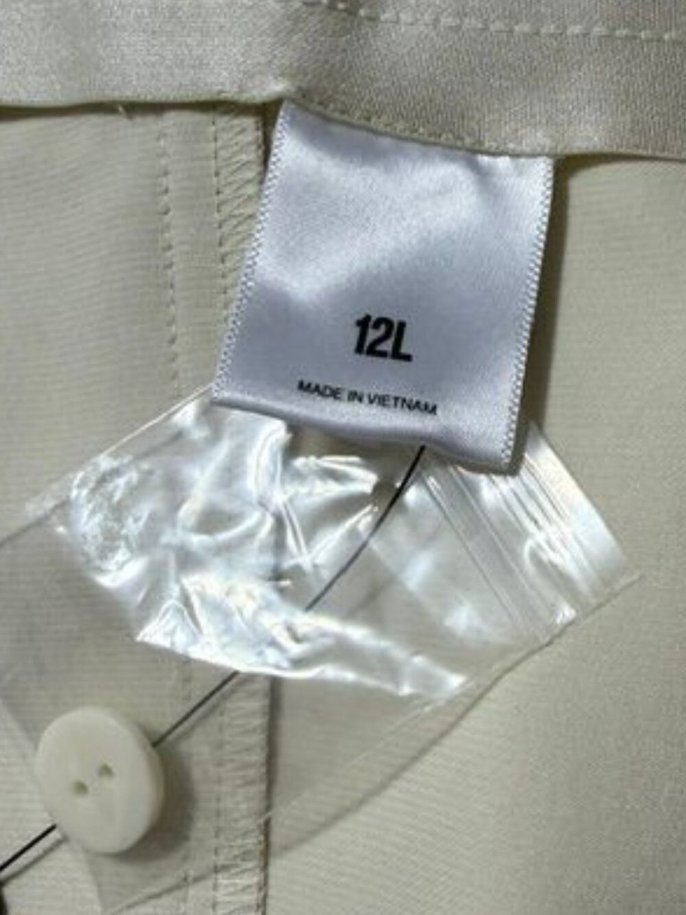 Express Ivory Satin Super High Rise Adjustable Buckle Hem Cargo Pant Sz 12 Long - Picture 15 of 16